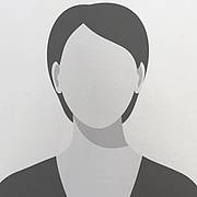 Portrait von Nina-Jasmin Schlüschen